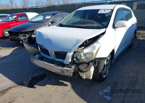 2009 Pontiac Vibe z USA, uszkodzony, nr VIN 5Y2SP678X9Z449407